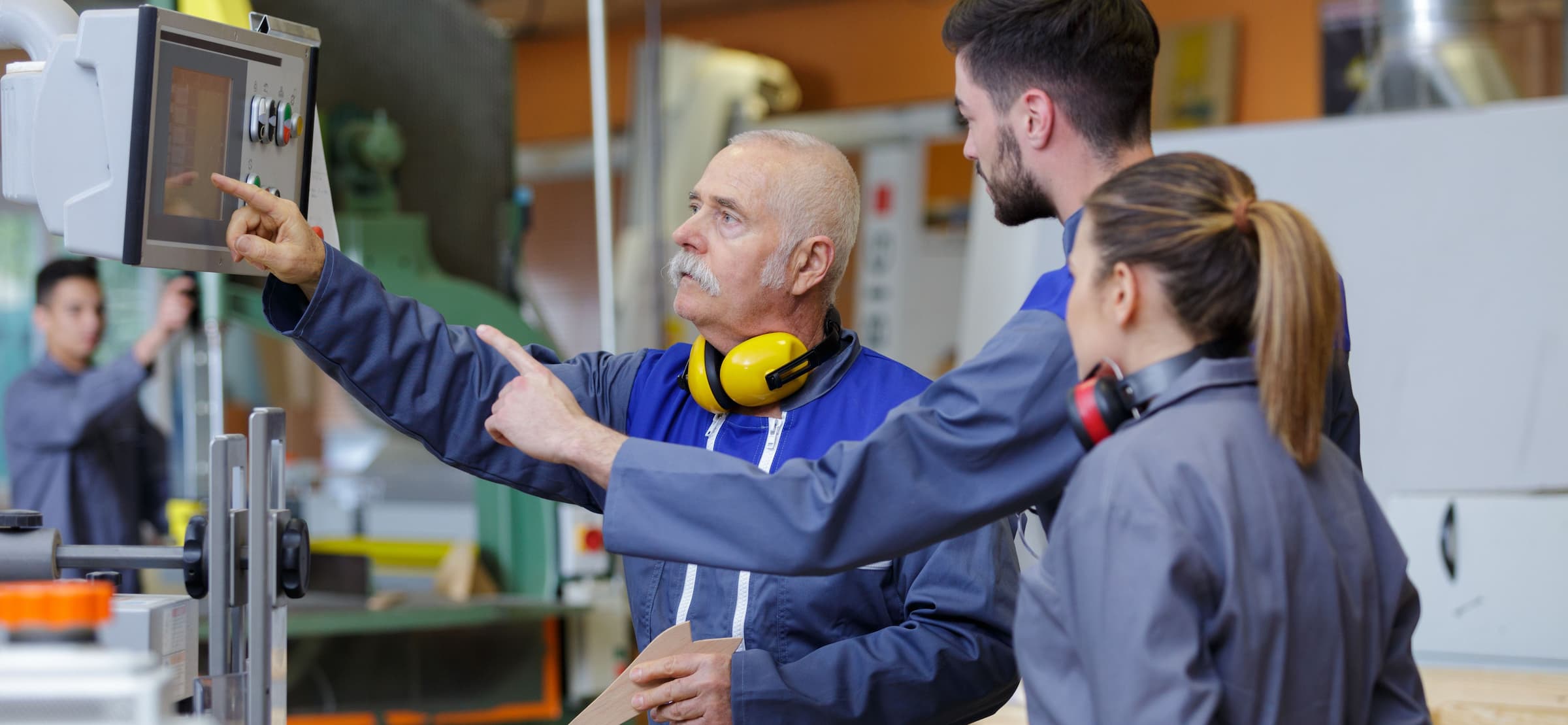 Training on the shop floor using digital work instructions